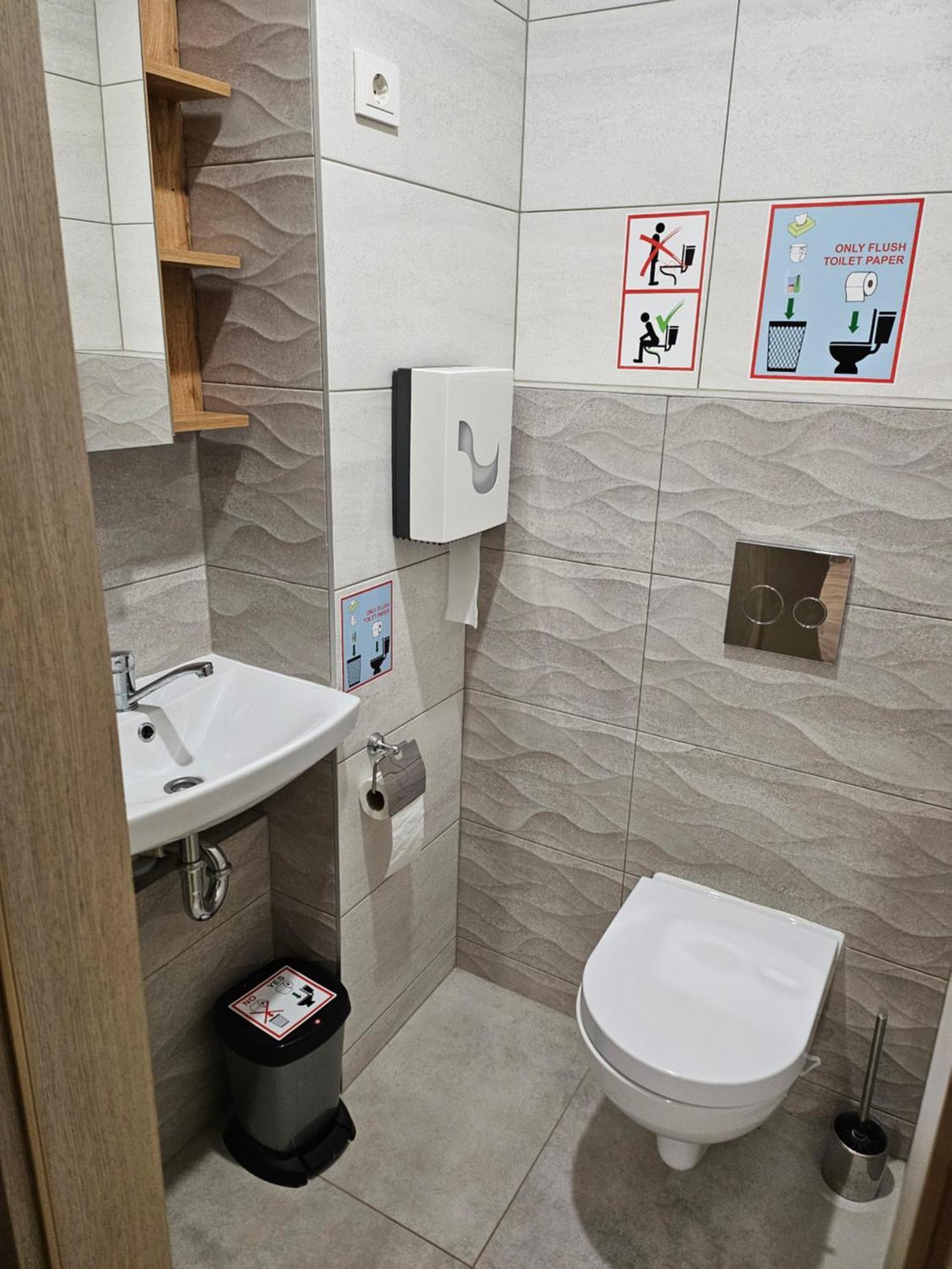 Kauno Apartamentai Su Balkonu 考纳斯 外观 照片